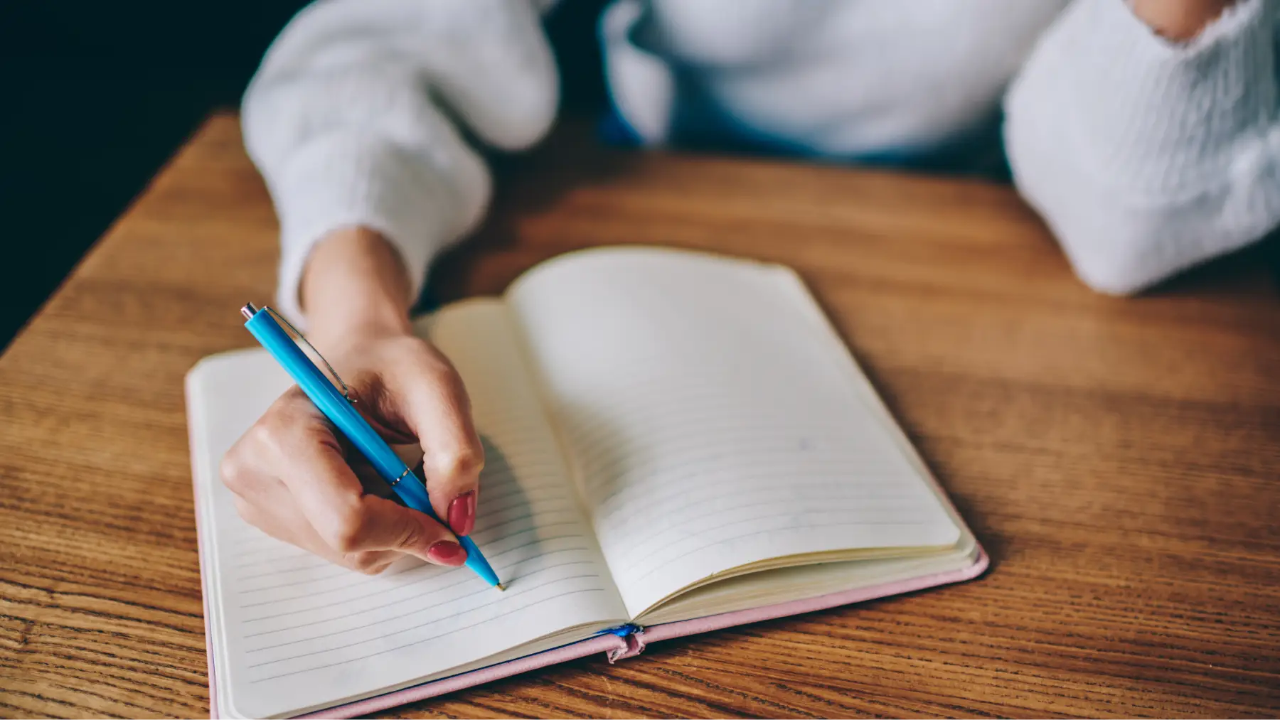 Per què la nostra cal·ligrafia canvia amb l'edat?