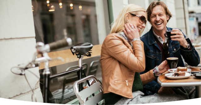imagen pareja tomando café