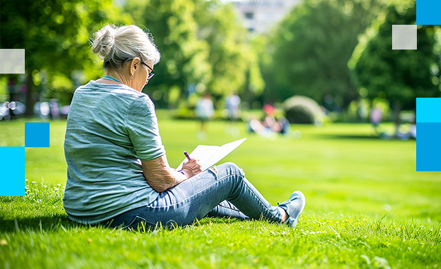 imagen mujer al parque escribiendo